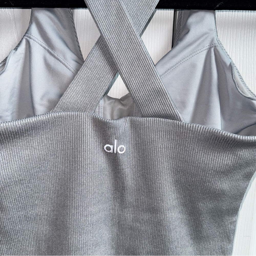 ALO Yoga Tank Top - Picture 5 of 6